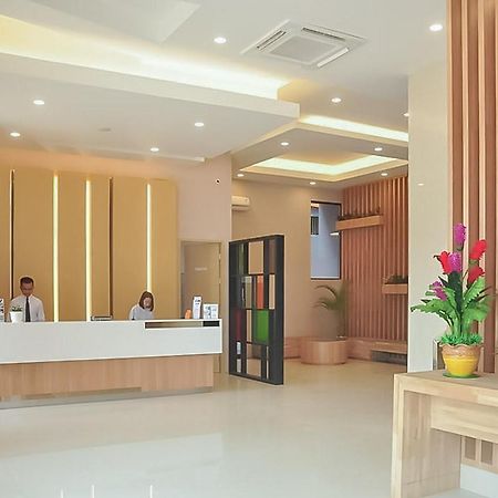 Hotel Mutiara Mitra Reddoorz Padang Sidempuan Екстер'єр фото