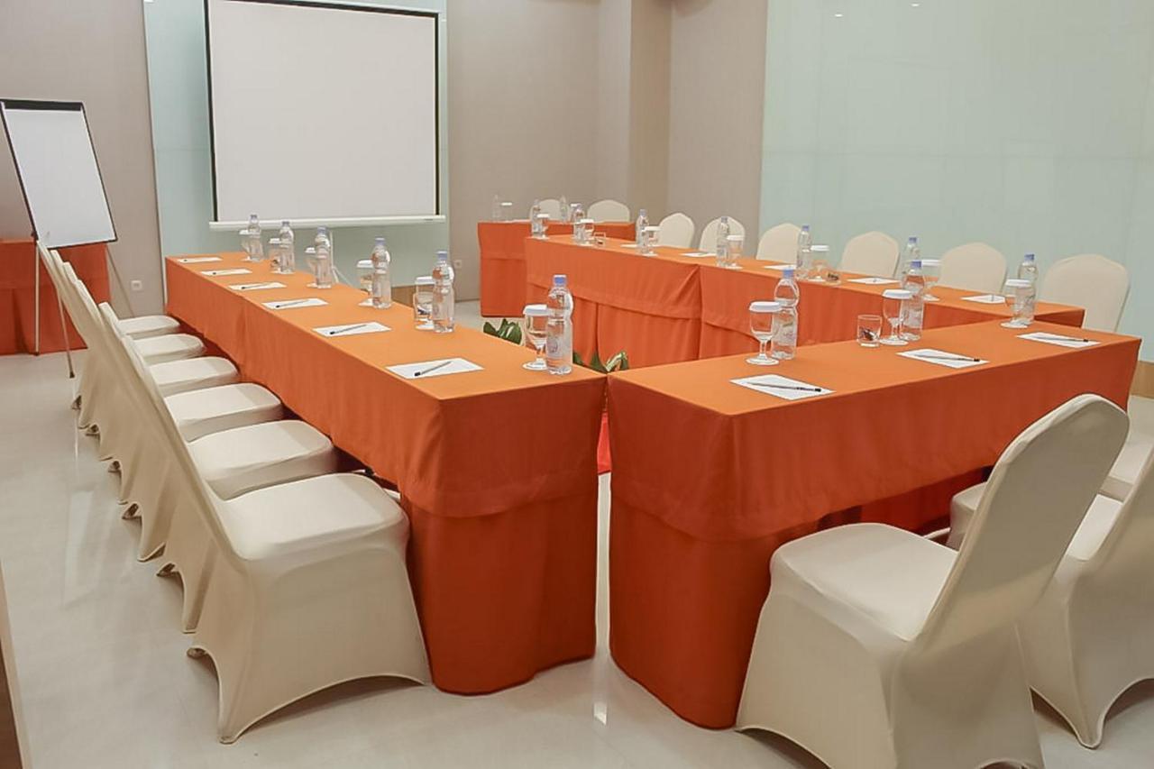 Hotel Mutiara Mitra Reddoorz Padang Sidempuan Екстер'єр фото
