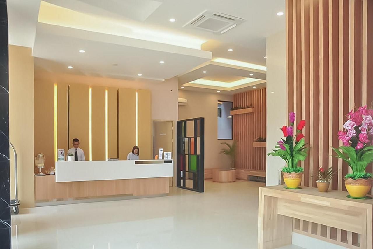 Hotel Mutiara Mitra Reddoorz Padang Sidempuan Екстер'єр фото