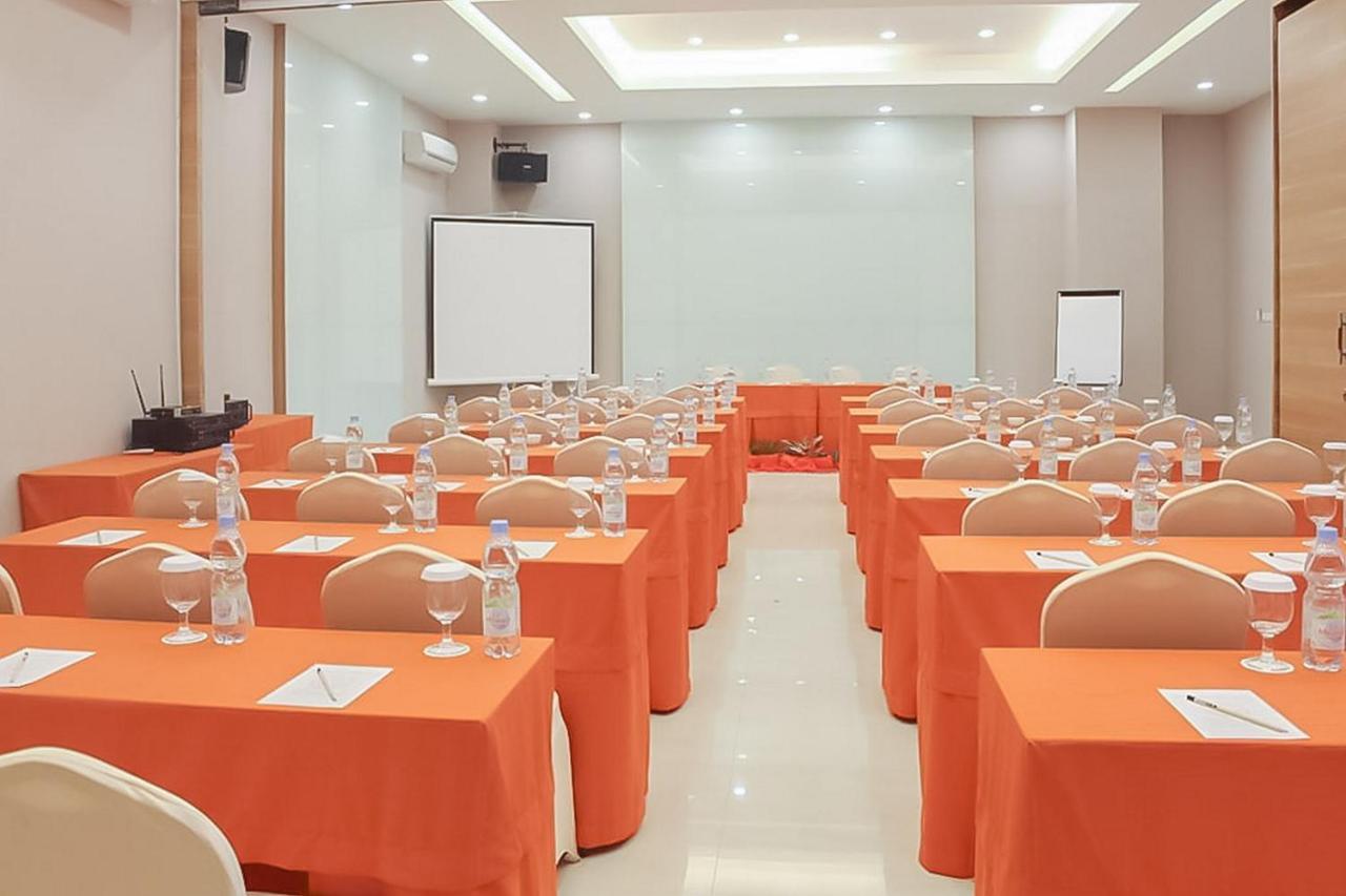 Hotel Mutiara Mitra Reddoorz Padang Sidempuan Екстер'єр фото